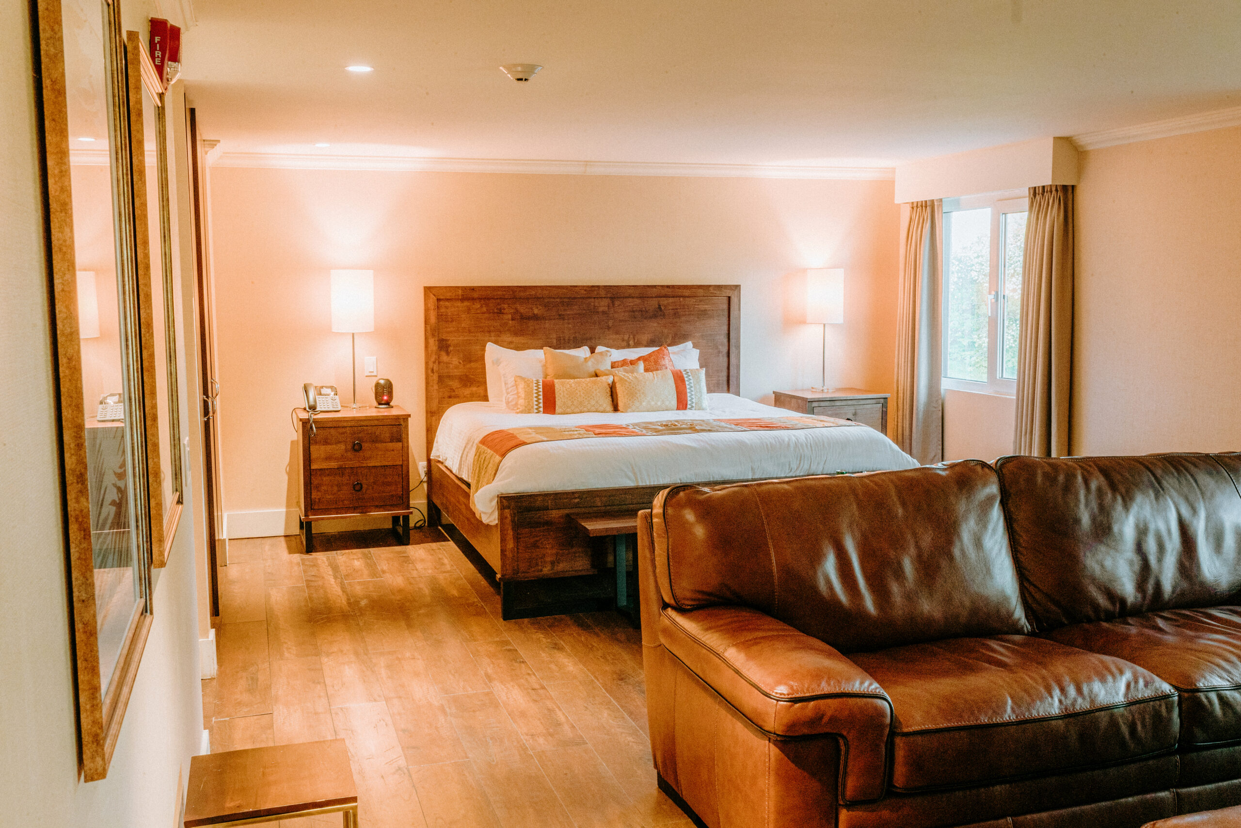 Rooms (6)